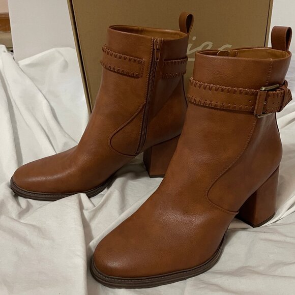 NIB Women's Sz 9.5 M Zodiac Rexx, Cognac SY (Brown) Ankle Boot Booties Zip - Picture 1 of 16